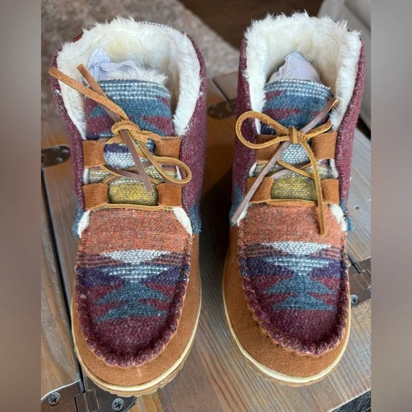 Minnetonka 7 Torrey Brown, Multicolor Indoor/Outdoor Slipper Boots FIT LIKE 6.5 - Picture 3 of 14